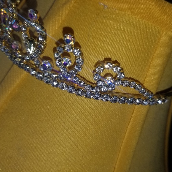 Tiara - Picture 2 of 4